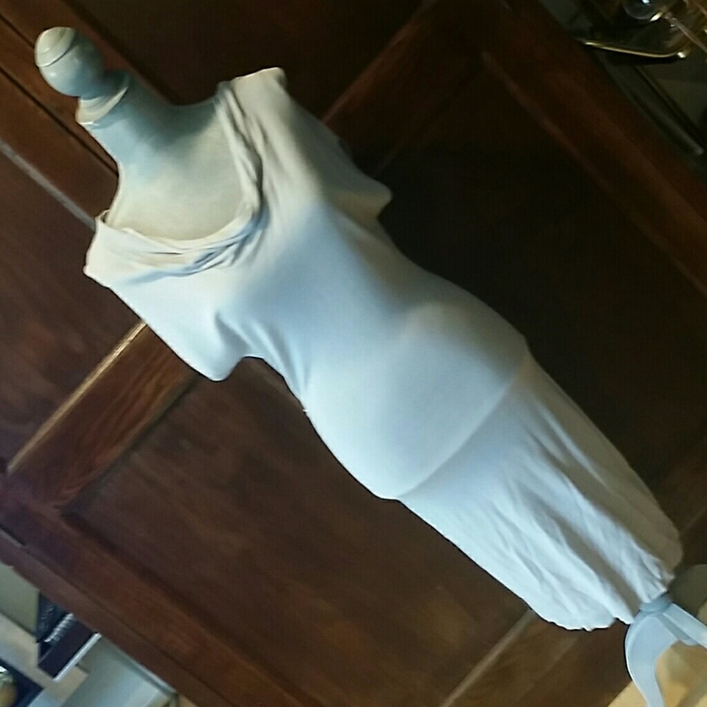 Light grey midi lentgh knit dress